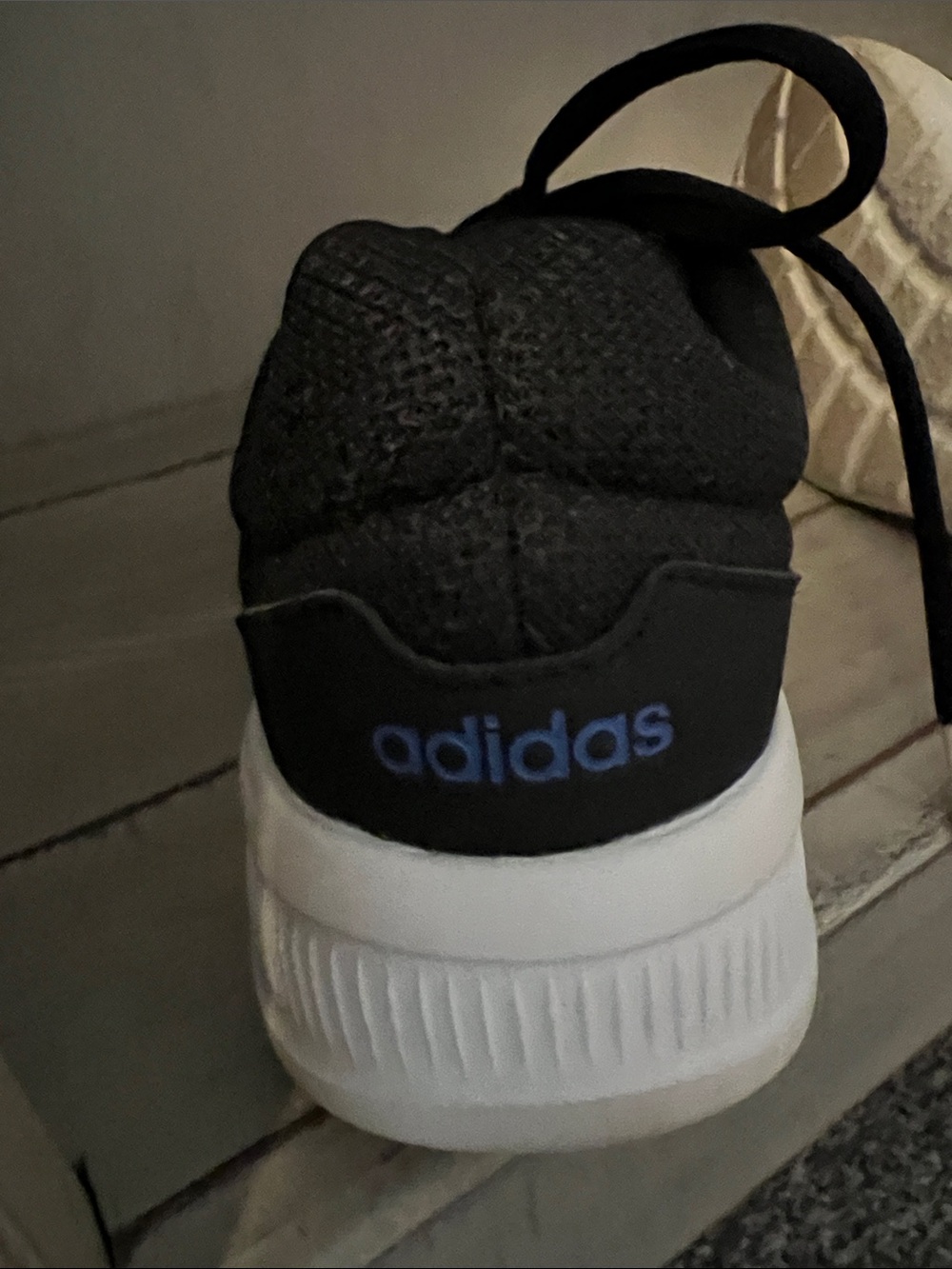 adidas 🖤💕 - Picture 5 of 6